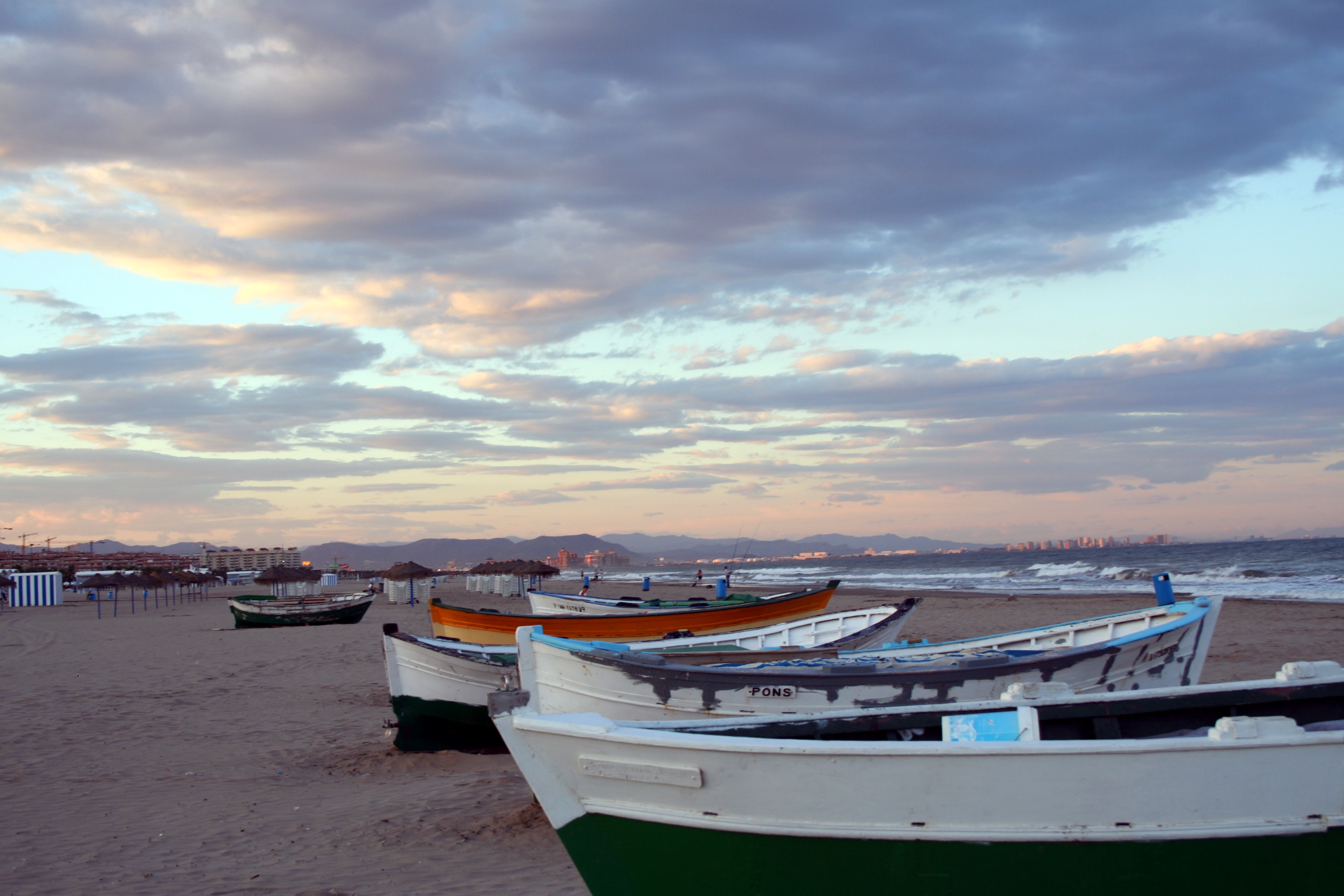 Calas en Valencia: las que debes incluir en tus rutas 1 playa El Cabanyal Valencia